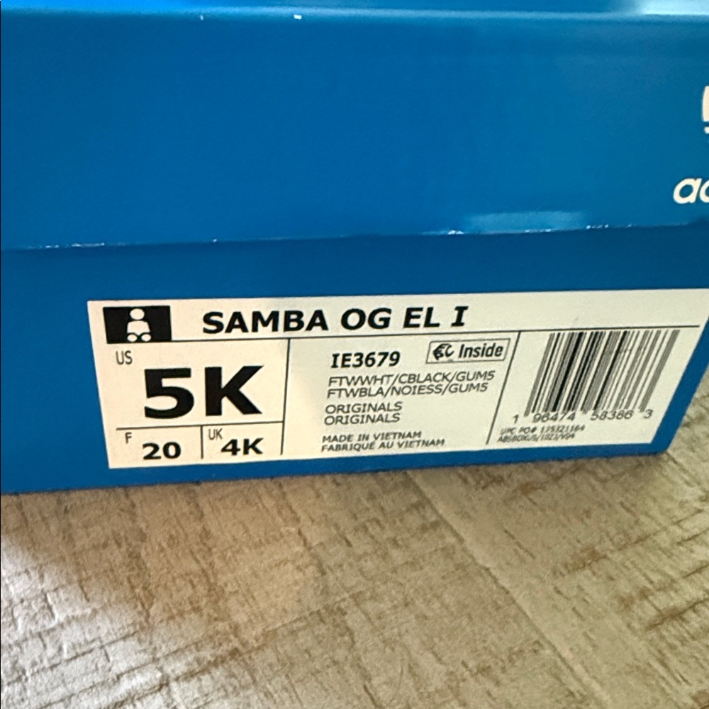 Adidas Kids Sneakers - White, Black, and Gray - Picture 3 of 4